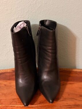 Women's Black Pointed Toe Ankle Boots